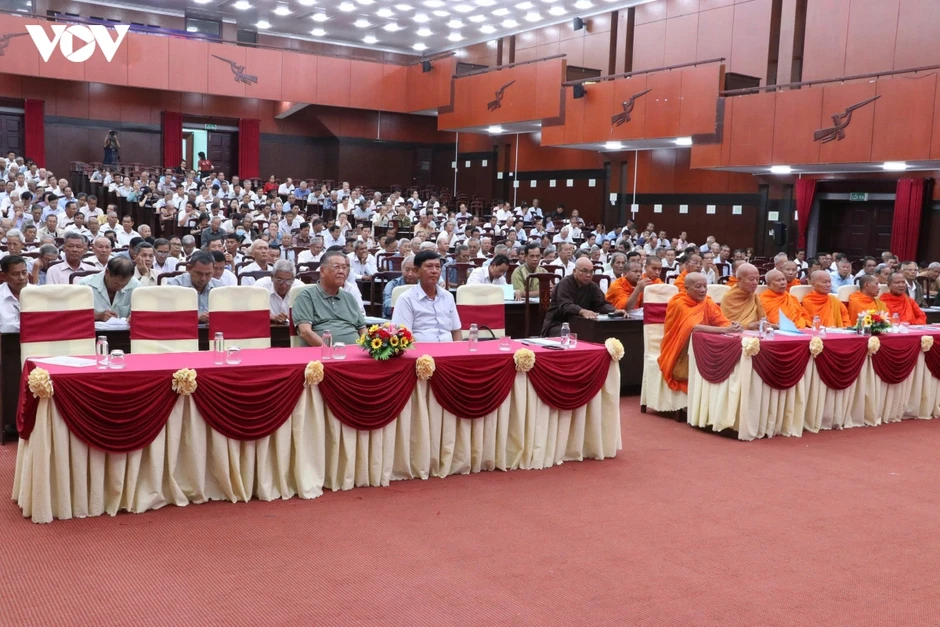 Cần Thơ phát huy vai trò người có uy tín trong đồng bào dân tộc thiểu số Cần Thơ phát huy vai trò người có uy tín trong đồng bào dân tộc thiểu số