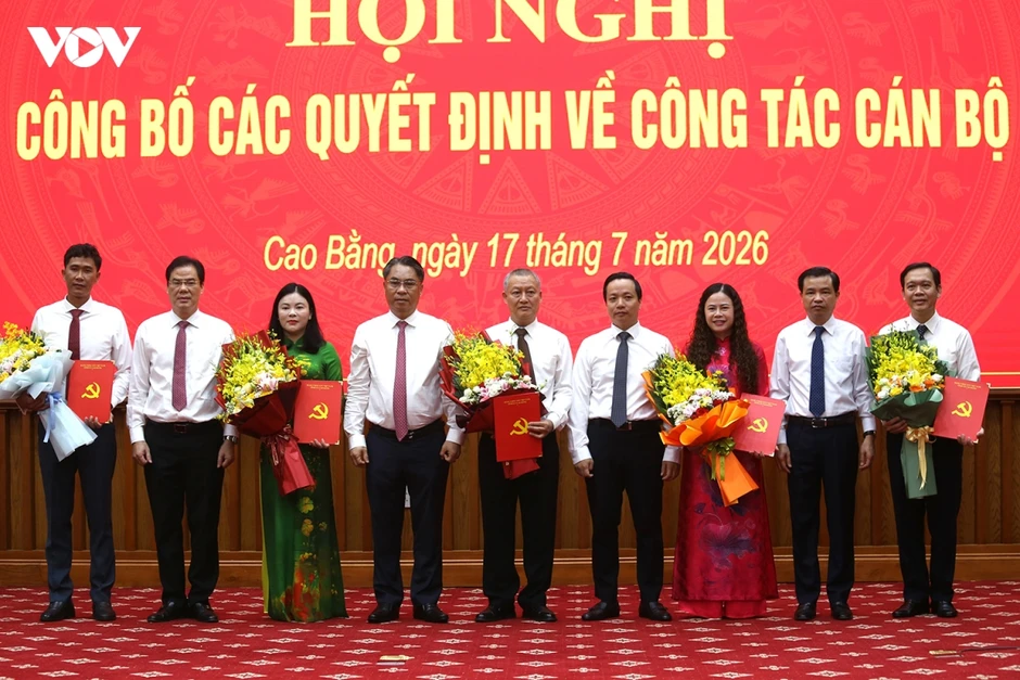 Cao Bằng công bố các quyết định điều động, bổ nhiệm cán bộ Cao Bằng công bố các quyết định điều động, bổ nhiệm cán bộ