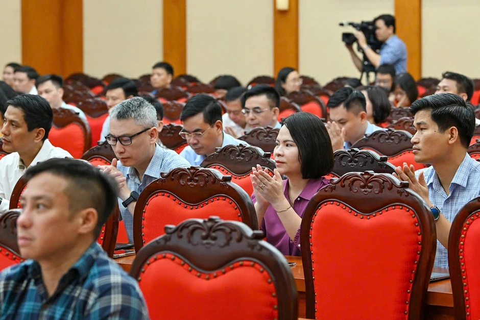 Cập nhật quy định mới của pháp luật và bồi dưỡng nghiệp vụ công tác kiểm tra, giám sát Cập nhật quy định mới của pháp luật và bồi dưỡng nghiệp vụ công tác kiểm tra, giám sát