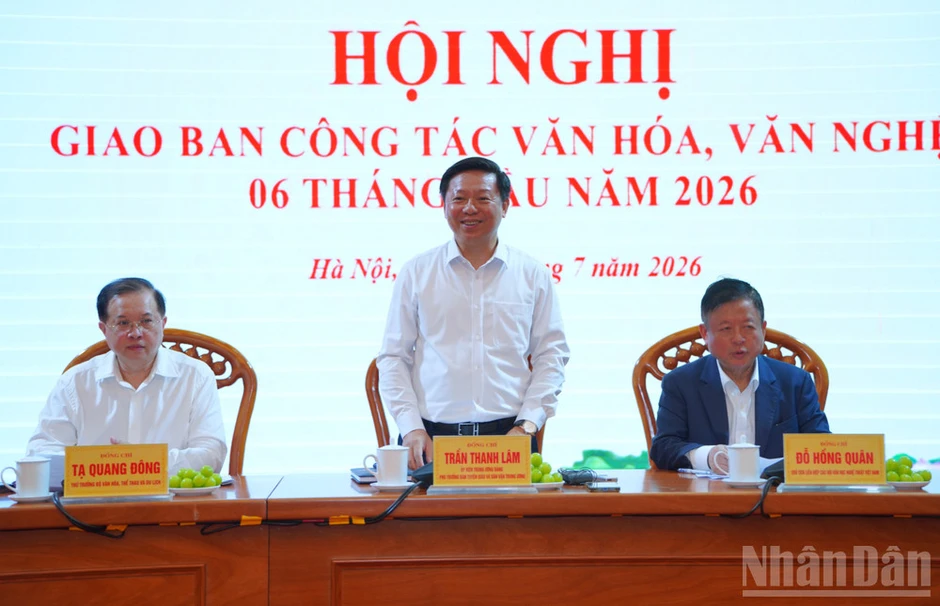Chấn chỉnh tình trạng biểu diễn không trung thực, sản phẩm văn hóa lệch chuẩn Chấn chỉnh tình trạng biểu diễn không trung thực, sản phẩm văn hóa lệch chuẩn
