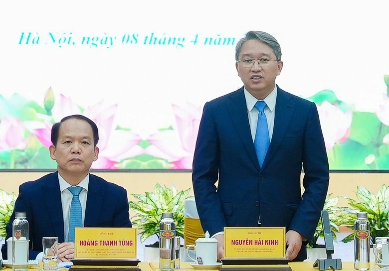 Chánh Văn phòng Trung ương Đảng: “Luôn coi Bộ Tư pháp là mái nhà của mình” Chánh Văn phòng Trung ương Đảng: “Luôn coi Bộ Tư pháp là mái nhà của mình”