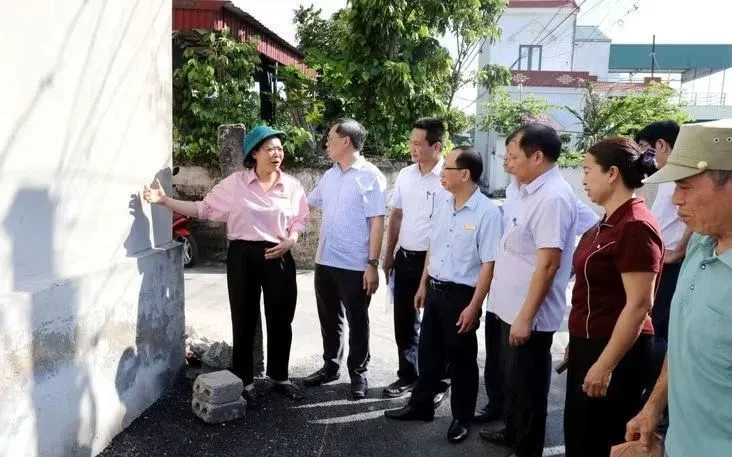 Chỉ thị số 09-CT/TW: Tăng cường sự lãnh đạo của Đảng đối với việc thực hiện dân chủ ở cơ sở Chỉ thị số 09-CT/TW: Tăng cường sự lãnh đạo của Đảng đối với việc thực hiện dân chủ ở cơ sở