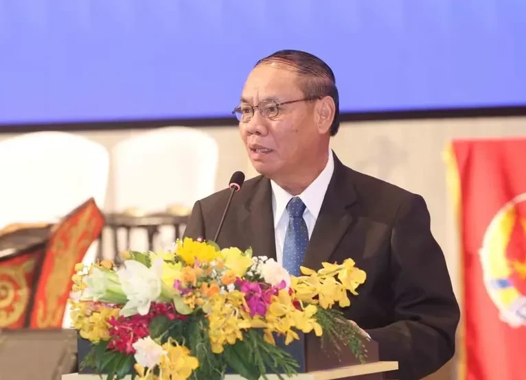 Chiêu đãi trọng thể chào mừng Thường trực Ban Bí thư Trần Cẩm Tú cùng Đoàn Việt Nam