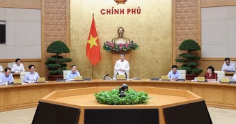 Chính phủ bãi bỏ 184 thủ tục hành chính, 890 điều kiện kinh doanh