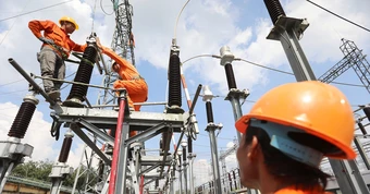 Chính phủ đề xuất áp giá điện sinh hoạt theo giờ cao điểm, thấp điểm
