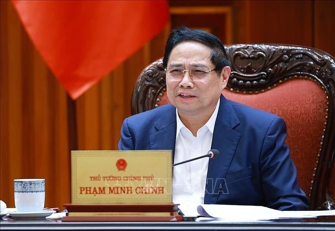 Chính phủ quyết định giảm một loạt thuế với xăng dầu
