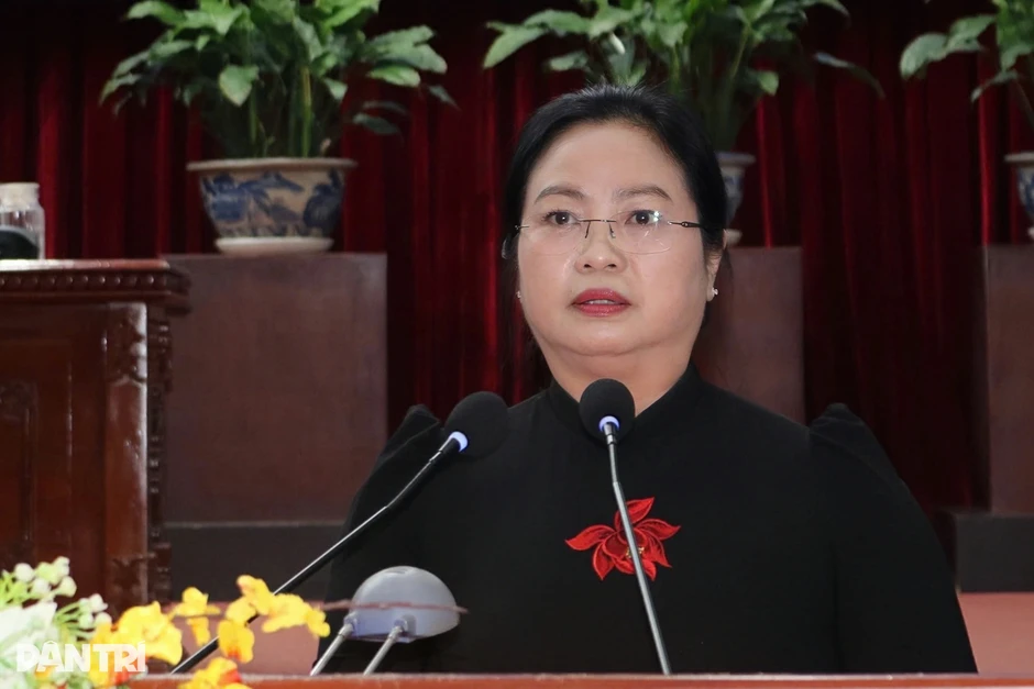 Chính quyền 2 cấp mang lại diện mạo mới trong quản lý và phục vụ người dân Chính quyền 2 cấp mang lại diện mạo mới trong quản lý và phục vụ người dân
