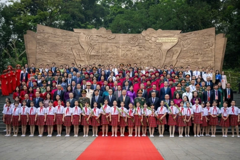 'Chọn con đường dựng xây đất nước phồn vinh thì không được nản lòng trước khó khăn' 'Chọn con đường dựng xây đất nước phồn vinh thì không được nản lòng trước khó khăn'