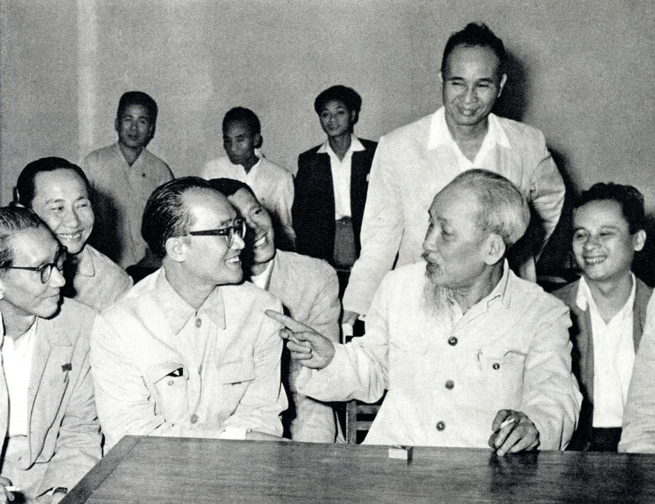 Chống lãng phí thời gian theo tư tưởng Hồ Chí Minh trong nâng cao hiệu quả thực thi công vụ hiện nay Chống lãng phí thời gian theo tư tưởng Hồ Chí Minh trong nâng cao hiệu quả thực thi công vụ hiện nay