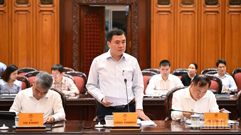Chủ động đáp ứng đủ nhu cầu xăng dầu cho sản xuất, kinh doanh và tiêu dùng