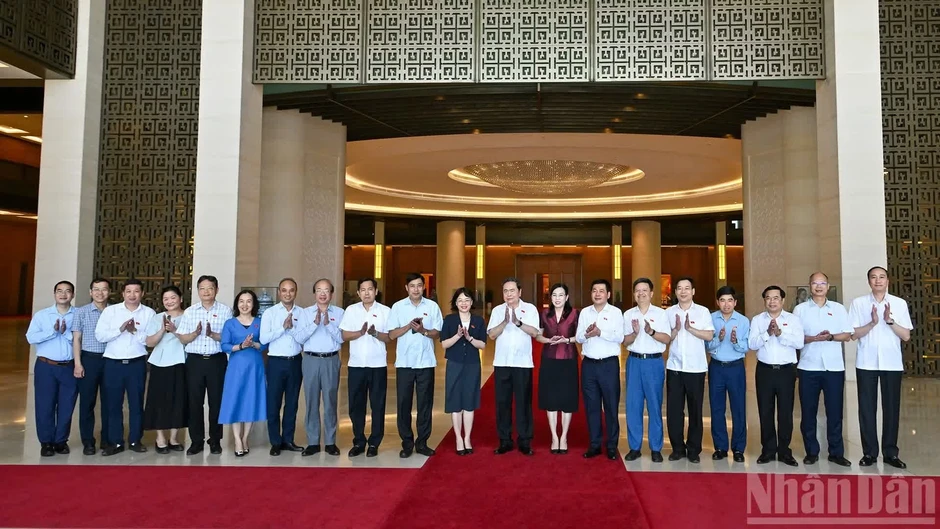 Chủ động đi tắt đón đầu, không đi sau thực tiễn Chủ động đi tắt đón đầu, không đi sau thực tiễn