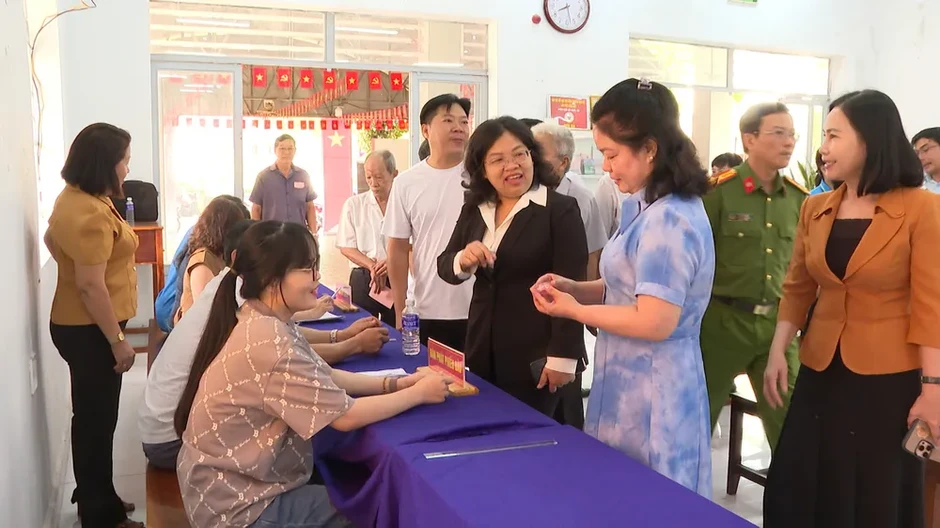 Chủ động, khẩn trương, sẵn sàng cho Ngày hội non sông Chủ động, khẩn trương, sẵn sàng cho Ngày hội non sông