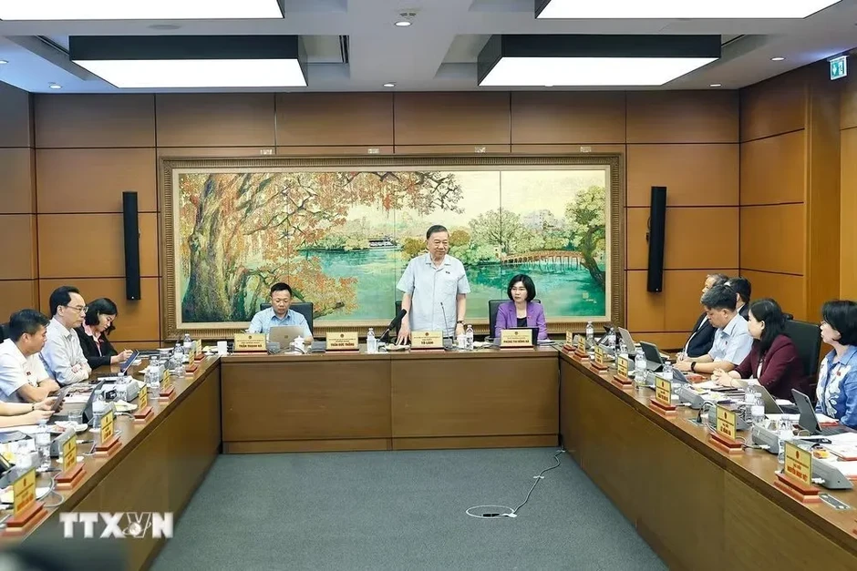 Chủ động phòng ngừa nguy cơ an ninh truyền thống và phi truyền thống Chủ động phòng ngừa nguy cơ an ninh truyền thống và phi truyền thống