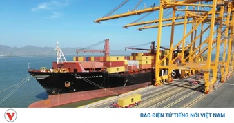 Chủ nghĩa xã hội trong đời sống nhân dân
