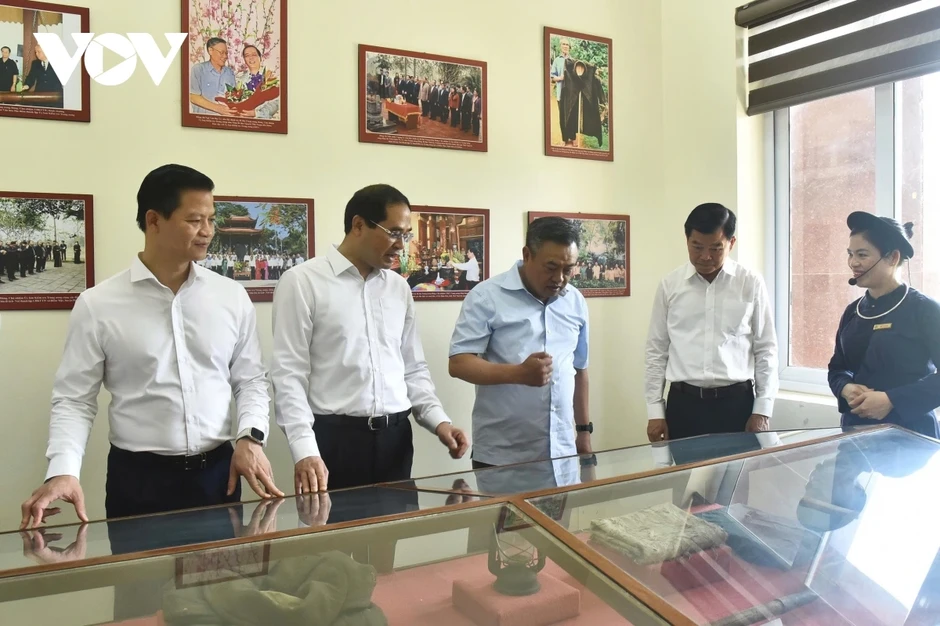 Chủ nhiệm UBKT Trung ương dâng hương tại di tích ATK Định Hóa, Thái Nguyên