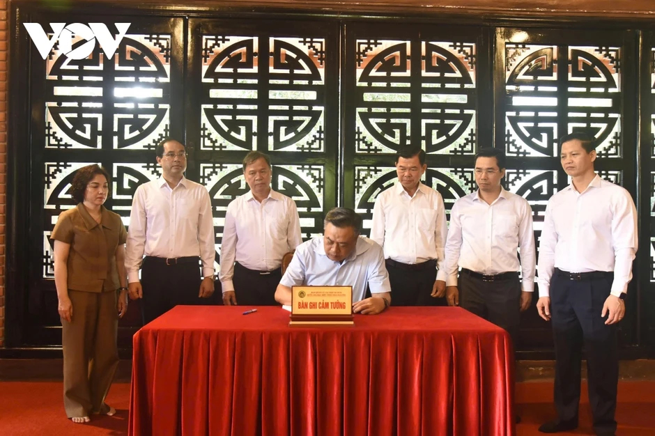 Chủ nhiệm UBKT Trung ương dâng hương tại di tích ATK Định Hóa, Thái Nguyên