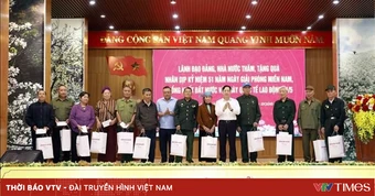 Chủ nhiệm Ủy ban Kiểm tra Trung ương Trần Sỹ Thanh thăm, tặng quà tại Sơn La
