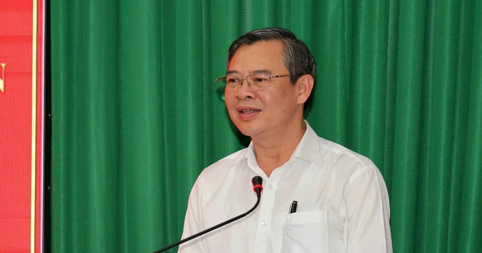 Chủ tịch Cần Thơ: Thay thế, điều chuyển cán bộ yếu, làm việc cầm chừng Chủ tịch Cần Thơ: Thay thế, điều chuyển cán bộ yếu, làm việc cầm chừng