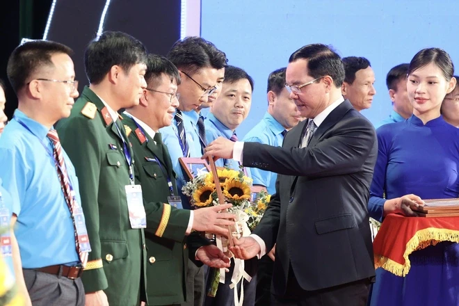 Chủ tịch công đoàn cơ sở xuất sắc là hiện thân của lớp cán bộ công đoàn thời kỳ mới