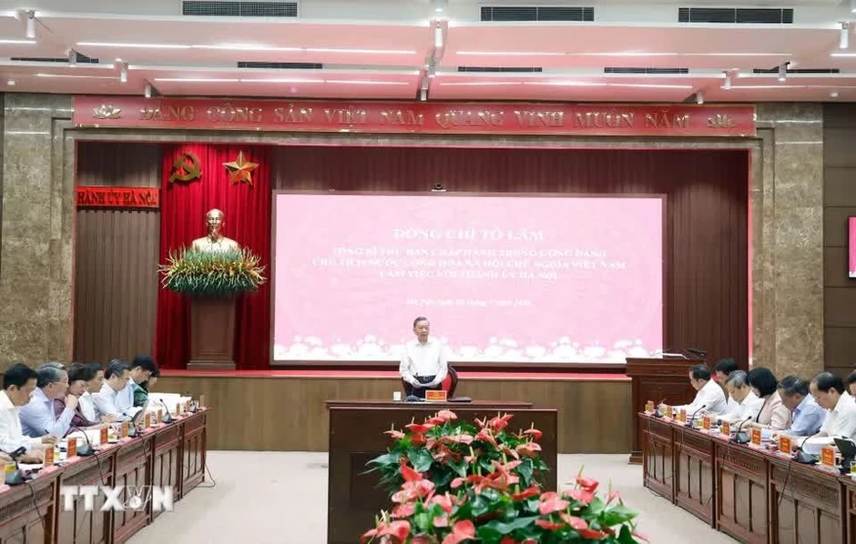 Chủ tịch Hà Nội: Tăng trưởng 11% là nhiệm vụ chính trị trọng tâm, không điều chỉnh thấp hơn Chủ tịch Hà Nội: Tăng trưởng 11% là nhiệm vụ chính trị trọng tâm, không điều chỉnh thấp hơn