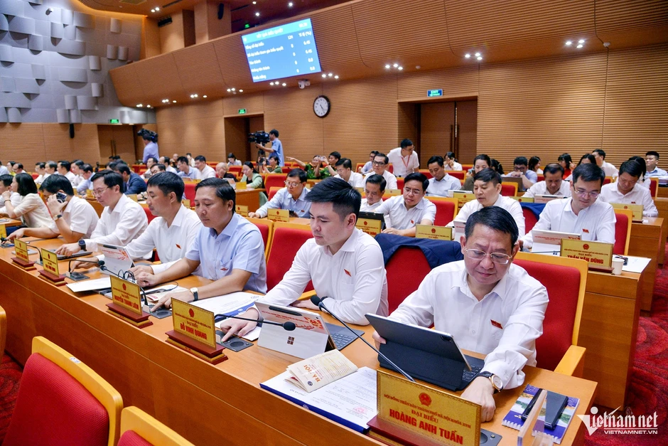 Chủ tịch Hà Nội thẳng thắn nhận trách nhiệm, cam kết gỡ vướng loạt điểm nghẽn Chủ tịch Hà Nội thẳng thắn nhận trách nhiệm, cam kết gỡ vướng loạt điểm nghẽn
