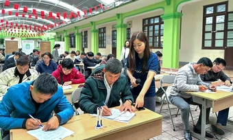 Chủ tịch Hà Tĩnh thông tin tuyển 10.000 lao động trên Facebook - Báo TinVina