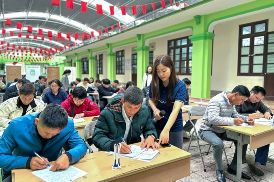 Chủ tịch Hà Tĩnh thông tin tuyển 10.000 lao động trên Facebook - Báo TinVina