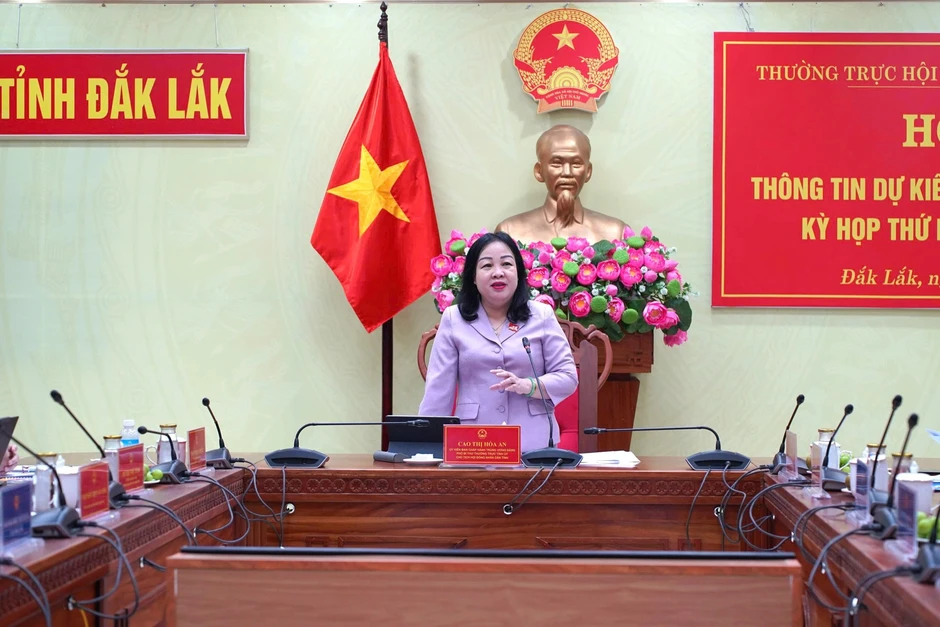 Chủ tịch HĐND tỉnh Đắk Lắk: "Chất vấn không phải để dồn ép, gây áp lực" Chủ tịch HĐND tỉnh Đắk Lắk: "Chất vấn không phải để dồn ép, gây áp lực"