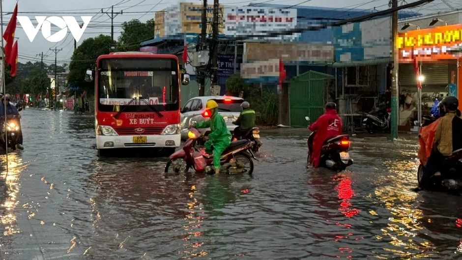 Chủ tịch HĐND TP.HCM: Quyết liệt giám sát việc giải quyết kiến nghị của cử tri Chủ tịch HĐND TP.HCM: Quyết liệt giám sát việc giải quyết kiến nghị của cử tri