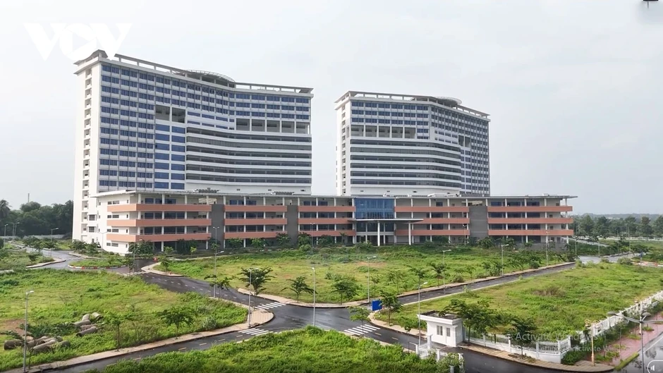 Chủ tịch HĐND TP.HCM: Quyết liệt giám sát việc giải quyết kiến nghị của cử tri Chủ tịch HĐND TP.HCM: Quyết liệt giám sát việc giải quyết kiến nghị của cử tri