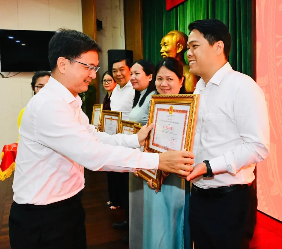 Chủ tịch HĐND TPHCM Võ Văn Minh: Tập trung kiện toàn bộ máy chính quyền sau thành công của cuộc bầu cử Chủ tịch HĐND TPHCM Võ Văn Minh: Tập trung kiện toàn bộ máy chính quyền sau thành công của cuộc bầu cử