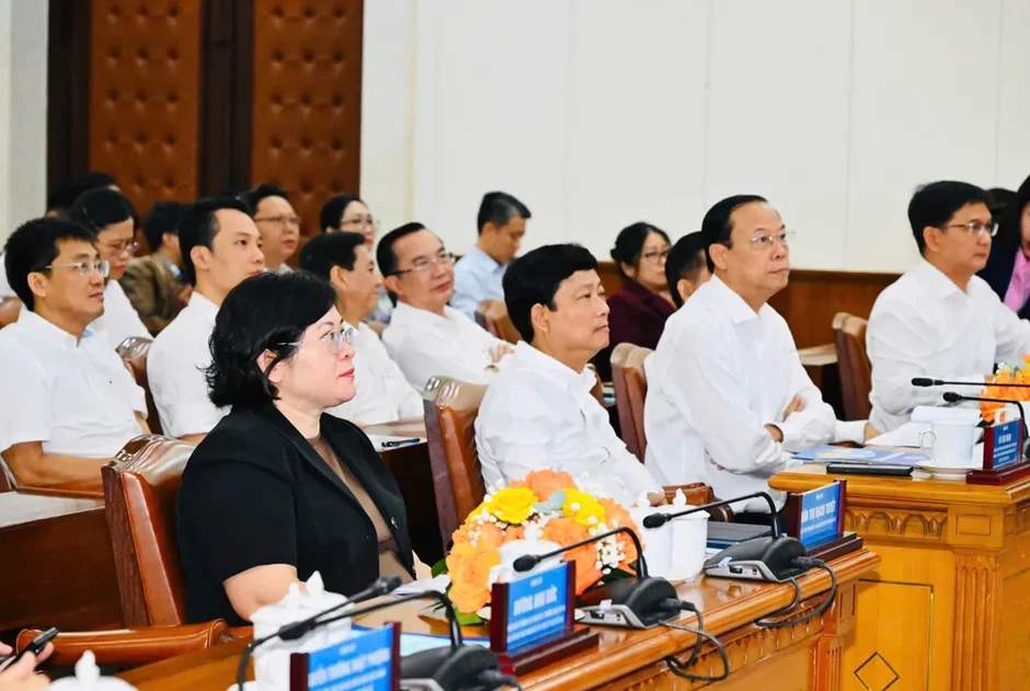 Chủ tịch HĐND TPHCM Võ Văn Minh: Tập trung kiện toàn bộ máy chính quyền sau thành công của cuộc bầu cử Chủ tịch HĐND TPHCM Võ Văn Minh: Tập trung kiện toàn bộ máy chính quyền sau thành công của cuộc bầu cử