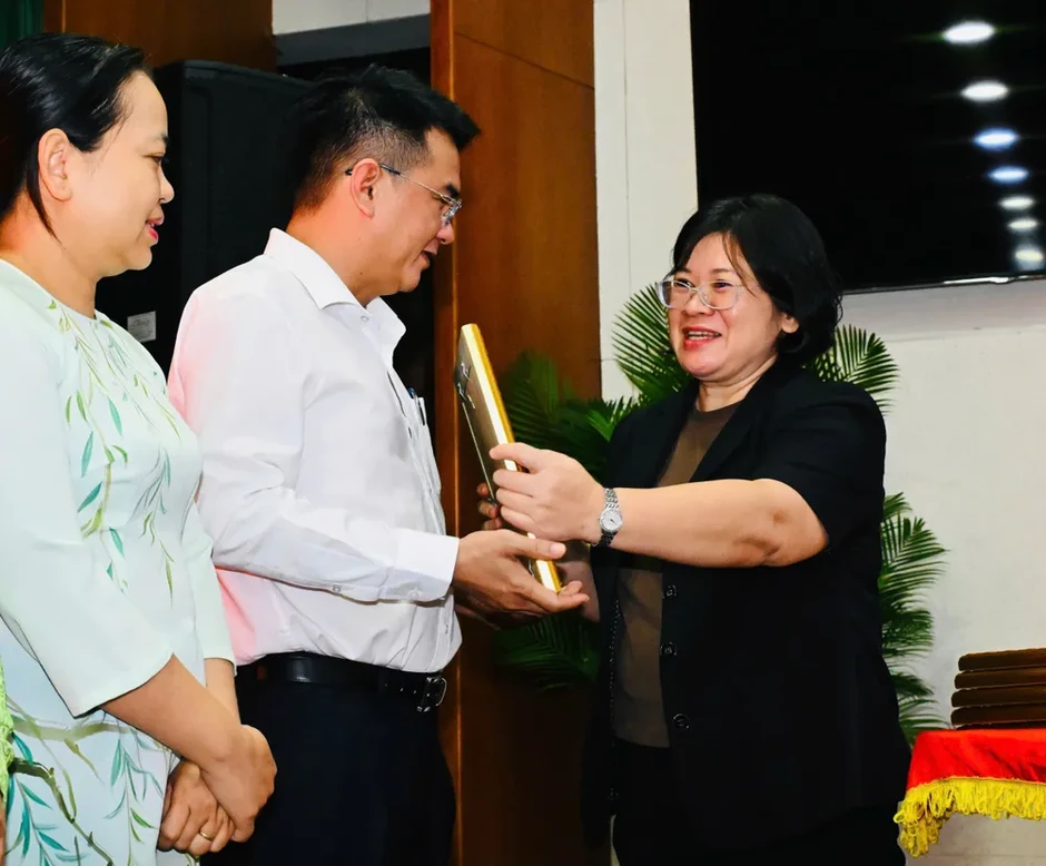 Chủ tịch HĐND TPHCM Võ Văn Minh: Tập trung kiện toàn bộ máy chính quyền sau thành công của cuộc bầu cử Chủ tịch HĐND TPHCM Võ Văn Minh: Tập trung kiện toàn bộ máy chính quyền sau thành công của cuộc bầu cử