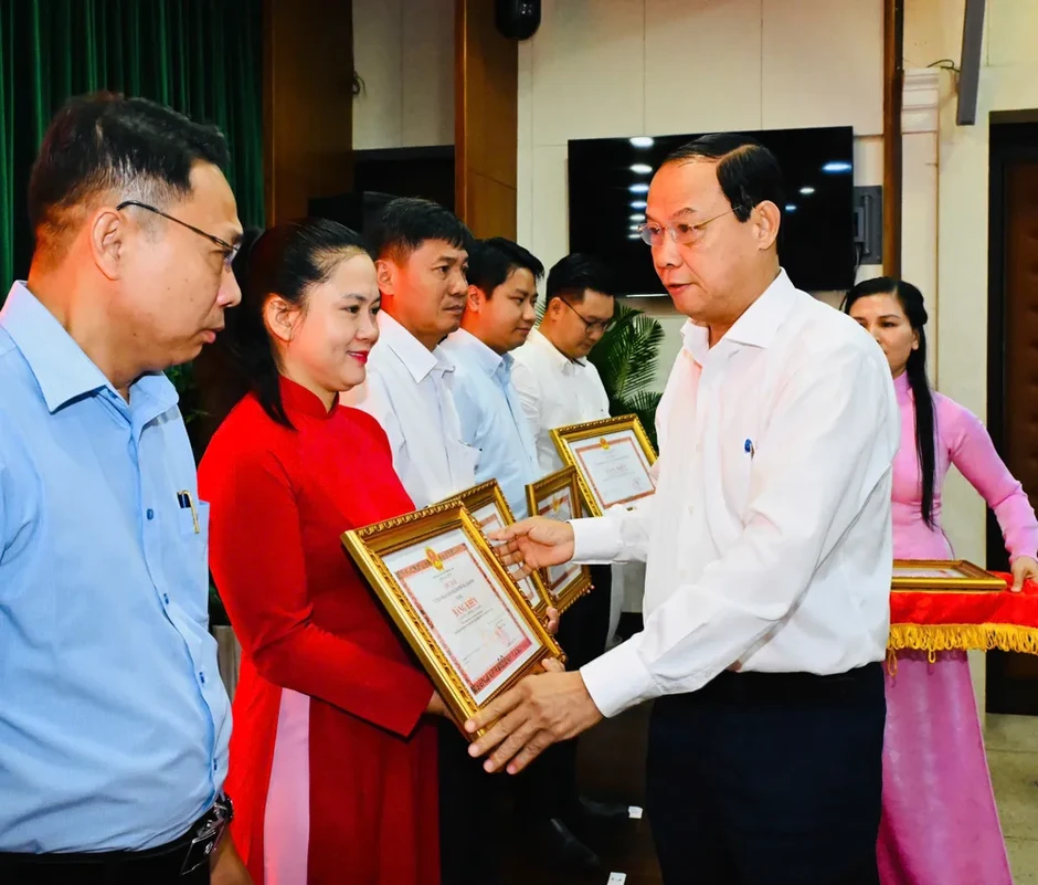 Chủ tịch HĐND TPHCM Võ Văn Minh: Tập trung kiện toàn bộ máy chính quyền sau thành công của cuộc bầu cử Chủ tịch HĐND TPHCM Võ Văn Minh: Tập trung kiện toàn bộ máy chính quyền sau thành công của cuộc bầu cử