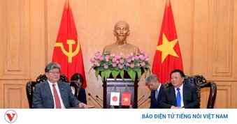 Chủ tịch Hội đồng Lý luận Trung ương tiếp Quyền Tổng Thư ký Đảng Dân chủ Tự do Nhật Bản