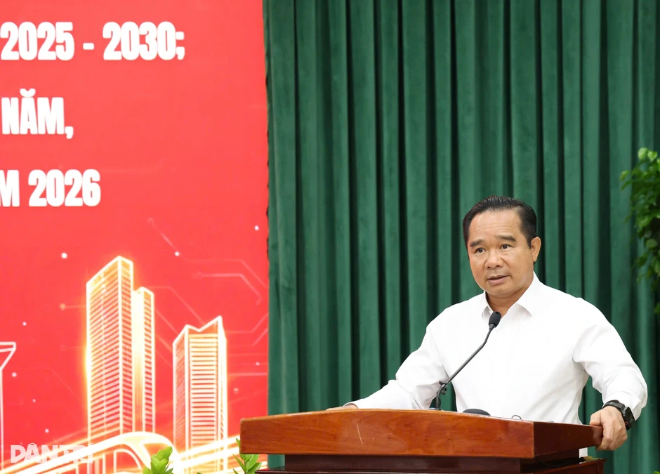 Chủ tịch Nguyễn Văn Được nói về 3 đại cảng sẽ nâng vị thế TPHCM Chủ tịch Nguyễn Văn Được nói về 3 đại cảng sẽ nâng vị thế TPHCM