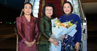 Chủ tịch Quốc hội Campuchia bắt đầu thăm chính thức Việt Nam