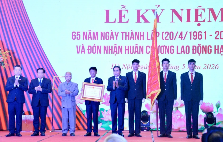 Chủ tịch Quốc hội: Chính sách dân tộc được thể hiện đầy đủ, trong từng dự án luật Chủ tịch Quốc hội: Chính sách dân tộc được thể hiện đầy đủ, trong từng dự án luật