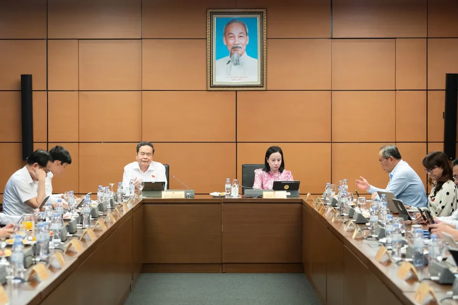 Chủ tịch Quốc hội: Chuyển từ phổ biến pháp luật dàn trải sang có trọng tâm, sát với nhu cầu người dân Chủ tịch Quốc hội: Chuyển từ phổ biến pháp luật dàn trải sang có trọng tâm, sát với nhu cầu người dân