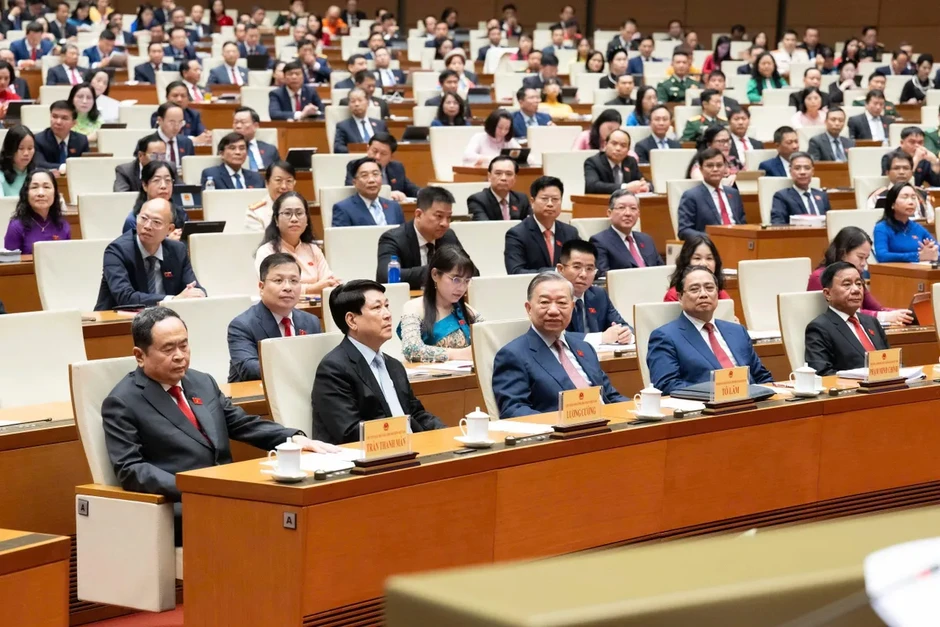 Chủ tịch Quốc hội: Đảm bảo hiệu quả pháp luật không chỉ "tốt trong văn bản" còn phải "tốt trong cuộc sống" Chủ tịch Quốc hội: Đảm bảo hiệu quả pháp luật không chỉ "tốt trong văn bản" còn phải "tốt trong cuộc sống"