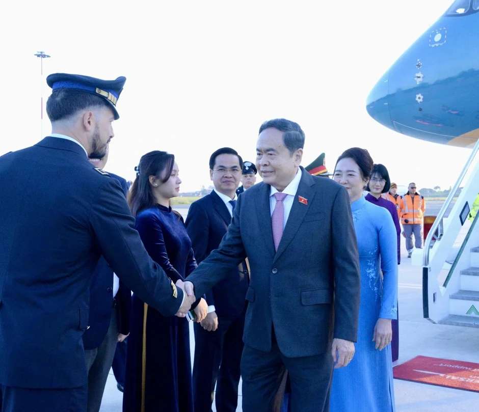 Chủ tịch Quốc hội đến Rome, bắt đầu chuyến thăm chính thức Cộng hòa Italia Chủ tịch Quốc hội đến Rome, bắt đầu chuyến thăm chính thức Cộng hòa Italia