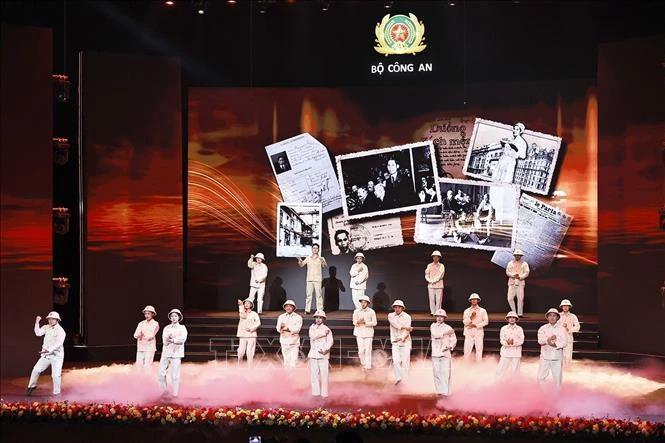 Chủ tịch Quốc hội dự Lễ kỷ niệm 80 năm Ngày truyền thống Lực lượng An ninh đối ngoại Chủ tịch Quốc hội dự Lễ kỷ niệm 80 năm Ngày truyền thống Lực lượng An ninh đối ngoại
