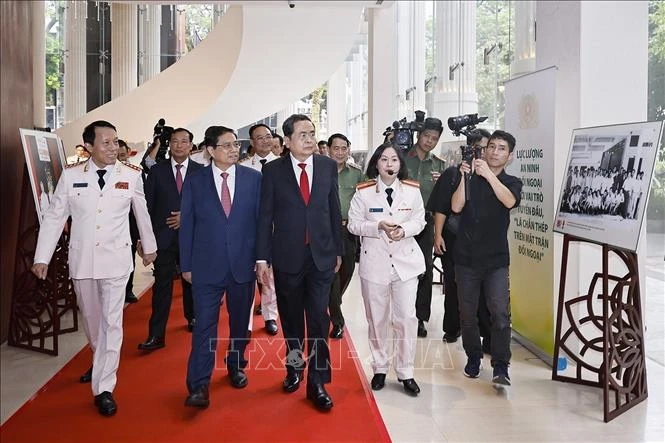 Chủ tịch Quốc hội dự Lễ kỷ niệm 80 năm Ngày truyền thống Lực lượng An ninh đối ngoại Chủ tịch Quốc hội dự Lễ kỷ niệm 80 năm Ngày truyền thống Lực lượng An ninh đối ngoại
