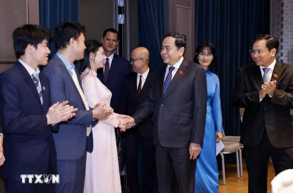 Chủ tịch Quốc hội gặp Hội sinh viên và các lưu học sinh tiêu biểu của Việt Nam tại Italy Chủ tịch Quốc hội gặp Hội sinh viên và các lưu học sinh tiêu biểu của Việt Nam tại Italy