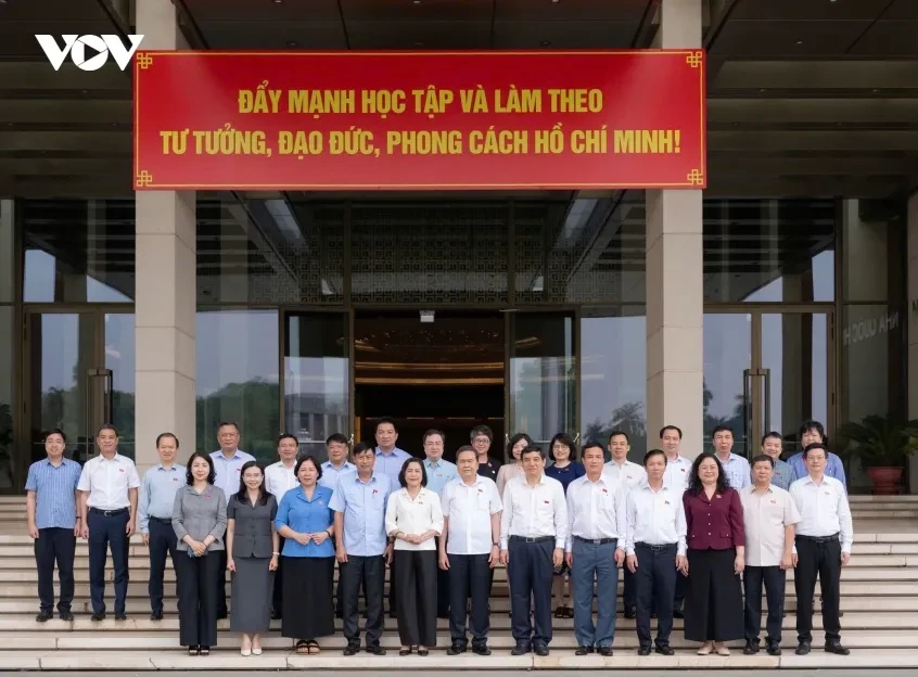 Chủ tịch Quốc hội: Giám sát phải thực chất, thường xuyên, thiết thực và hiệu quả Chủ tịch Quốc hội: Giám sát phải thực chất, thường xuyên, thiết thực và hiệu quả