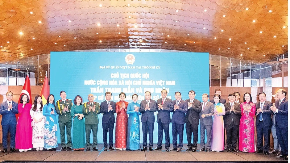 Chủ tịch Quốc hội kết thúc chuyến tham dự IPU-152 tại Thổ Nhĩ Kỳ và thăm chính thức Italia Chủ tịch Quốc hội kết thúc chuyến tham dự IPU-152 tại Thổ Nhĩ Kỳ và thăm chính thức Italia