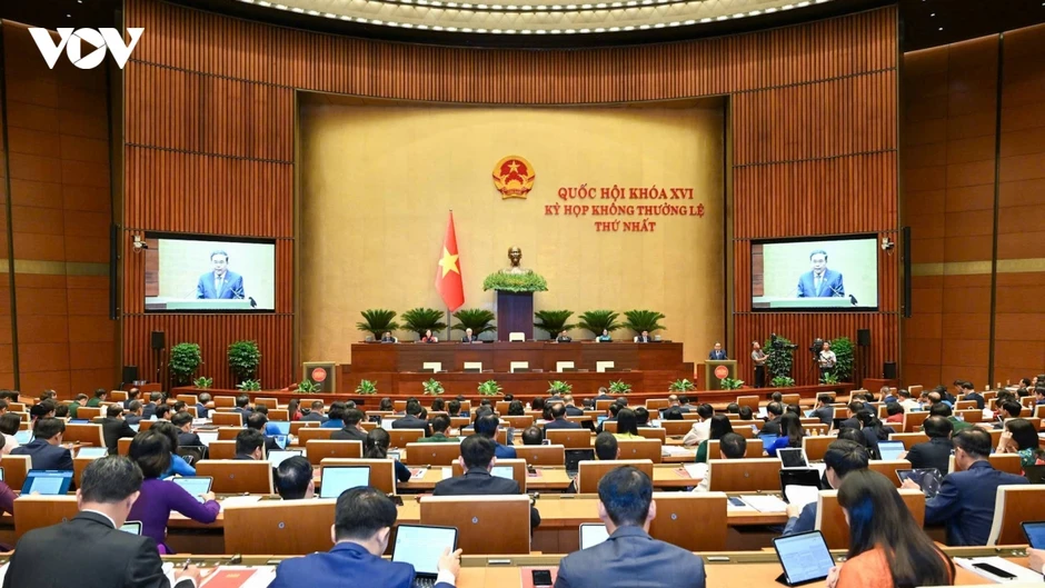 Chủ tịch Quốc hội: Không để thể chế là điểm nghẽn sự phát triển nhanh, bền vững của đất nước Chủ tịch Quốc hội: Không để thể chế là điểm nghẽn sự phát triển nhanh, bền vững của đất nước