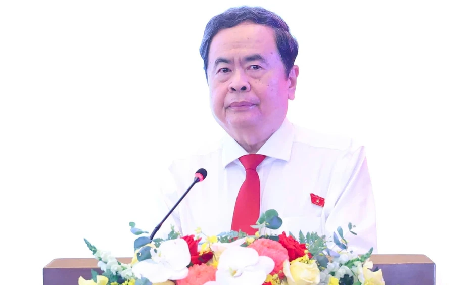Chủ tịch Quốc hội: Không thể giám sát những vấn đề mới bằng tư duy cũ, phương thức cũ Chủ tịch Quốc hội: Không thể giám sát những vấn đề mới bằng tư duy cũ, phương thức cũ