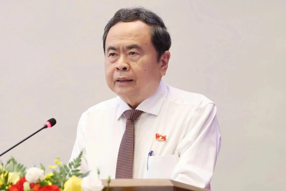 Chủ tịch Quốc hội: Không “theo kịp cuộc sống” bằng việc sửa luật liên tục Chủ tịch Quốc hội: Không “theo kịp cuộc sống” bằng việc sửa luật liên tục
