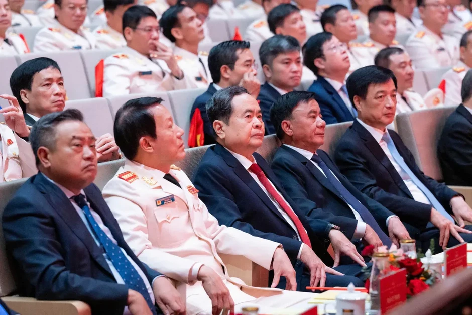 Chủ tịch Quốc hội: Lực lượng Cảnh sát kinh tế nâng cao năng lực điều tra số, truy vết dòng tiền Chủ tịch Quốc hội: Lực lượng Cảnh sát kinh tế nâng cao năng lực điều tra số, truy vết dòng tiền